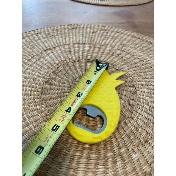Silicone Pineapple Bottle Opener - Picture 2 of 4